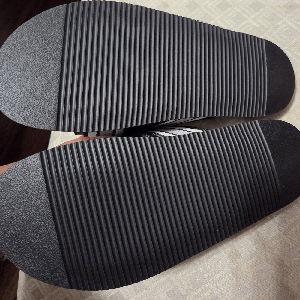 Donald Pliner Black and White Slide Sandals - Picture 3 of 6
